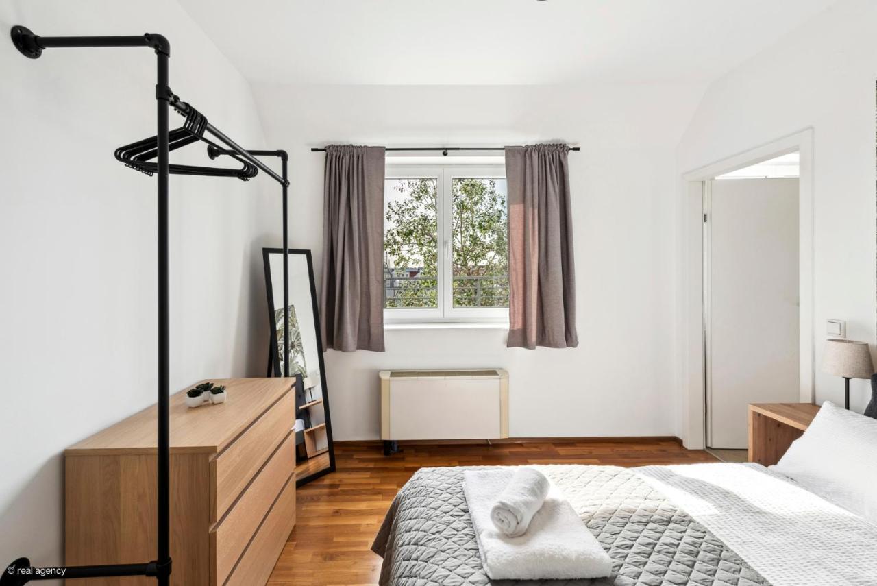 Bernhards Apartment Stadthalle - Klima & Terrasse فيينا المظهر الخارجي الصورة